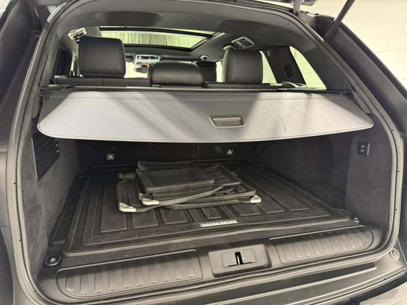 2022 Land Rover Range Rover Sport HSE Silver Edition