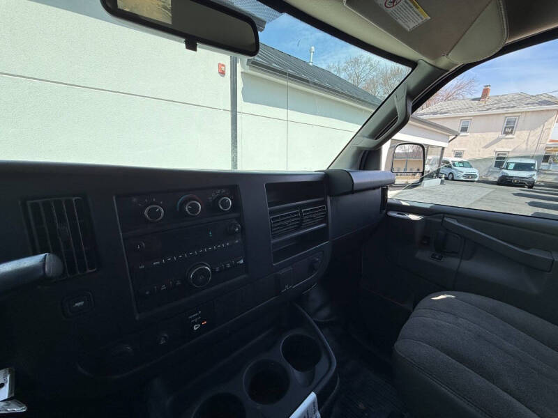 2017 Chevrolet Express 2500