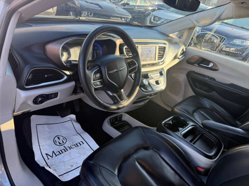 2020 Chrysler Voyager LXi