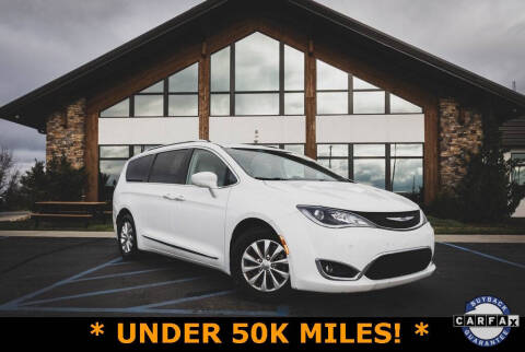 2019 Chrysler Pacifica Touring L