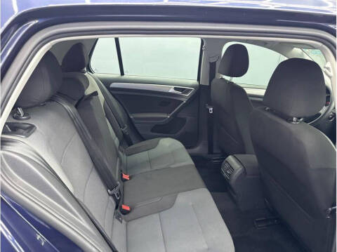 2016 Volkswagen e-Golf SE