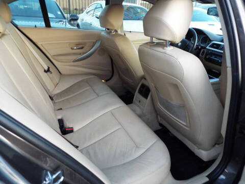 2012 BMW 3 Series 328i