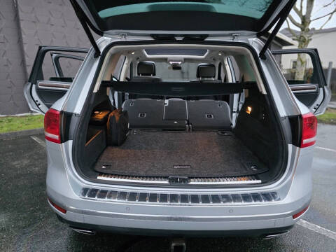 2015 Volkswagen Touareg V6 Lux