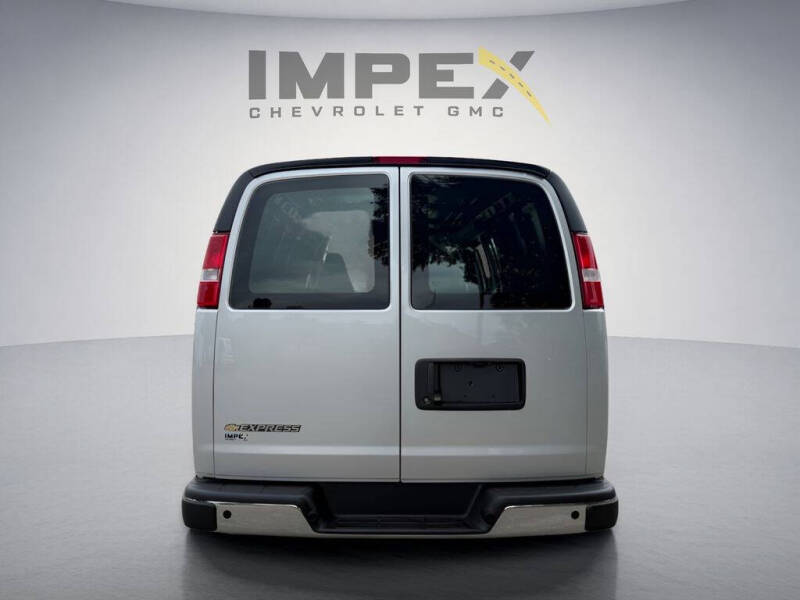 2026 Chevrolet Express 3500