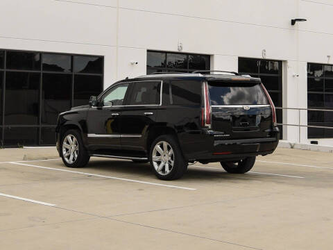 2017 Cadillac Escalade Luxury