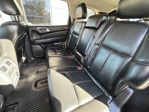 2017 Nissan Pathfinder S