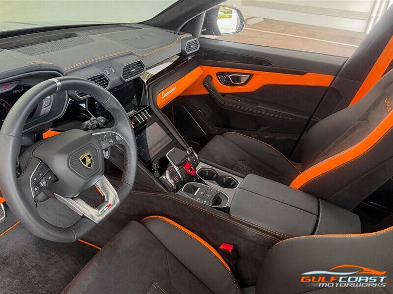 2024 Lamborghini Urus S