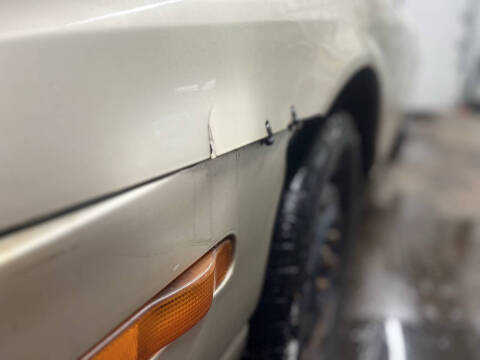 2002 Saturn S-Series SL1