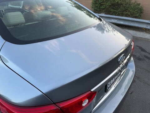 2015 Infiniti Q50 Premium