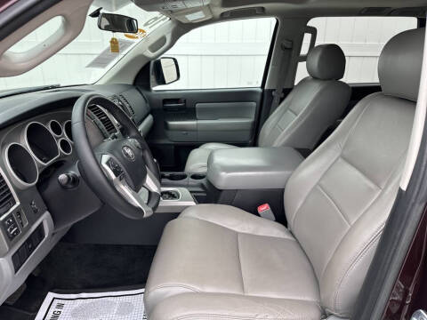 2016 Toyota Sequoia SR5