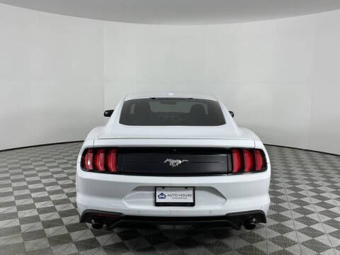 2020 Ford Mustang EcoBoost