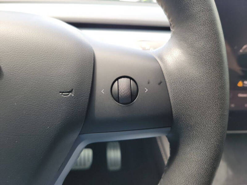 2025 Tesla Model Y Performance