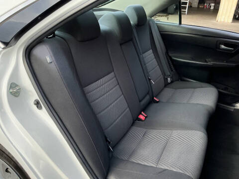 2017 Toyota Camry Hybrid LE