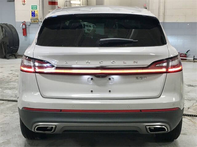 2019 Lincoln Nautilus Select