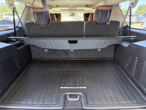 2017 Cadillac Escalade ESV Luxury