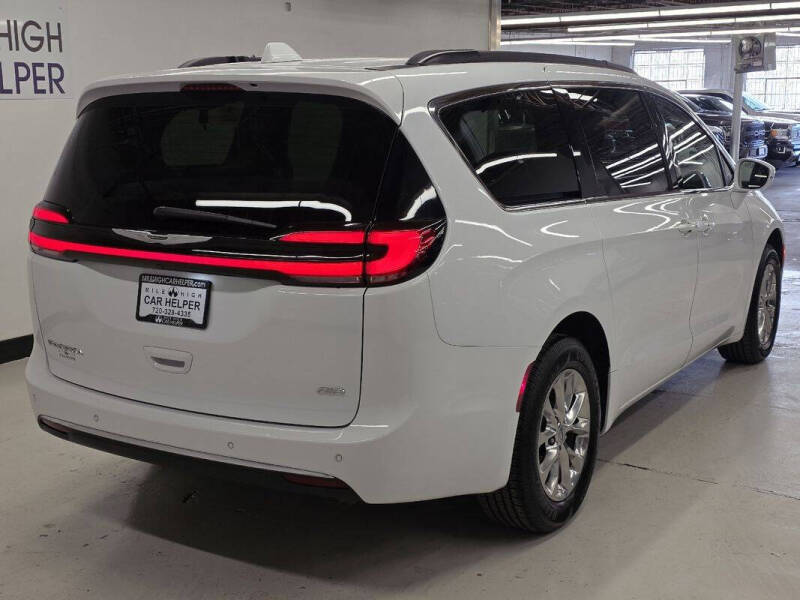 2022 Chrysler Pacifica Touring L