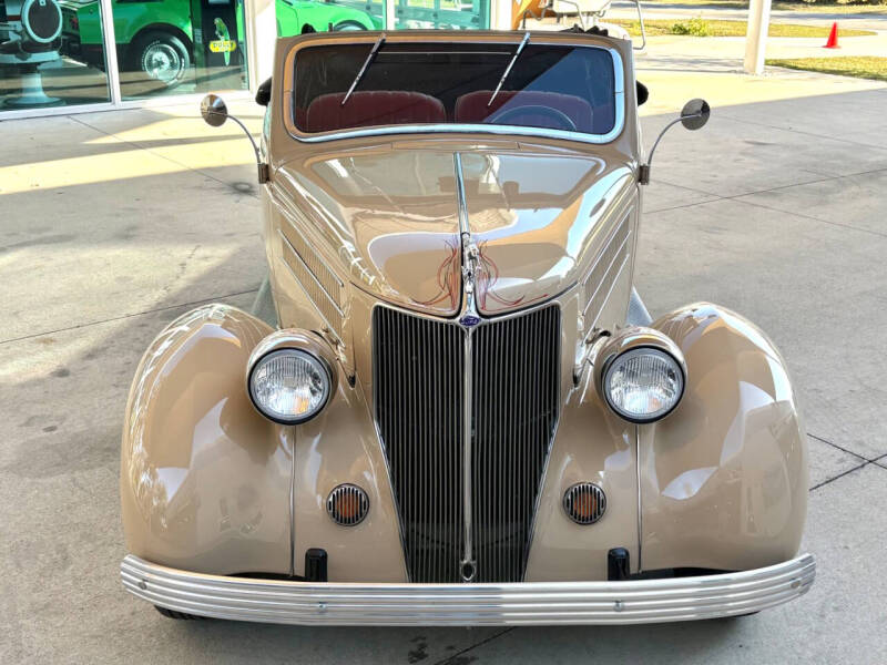 1936 Ford Model 68