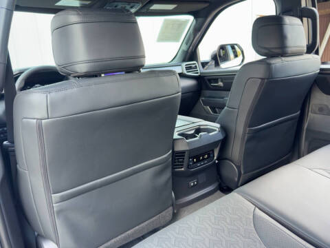 2025 Toyota Sequoia SR5