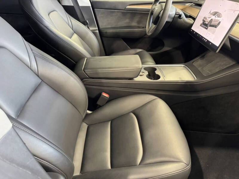 2025 Tesla Model Y Long Range