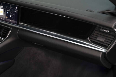 2022 Porsche Panamera Platinum Edition