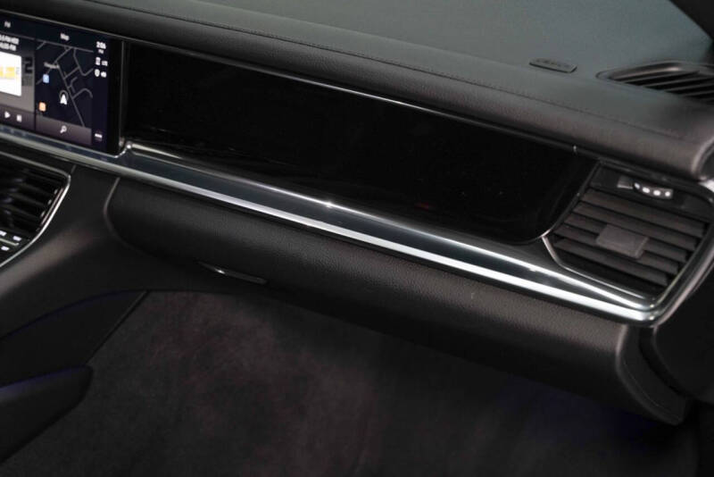 2022 Porsche Panamera Platinum Edition
