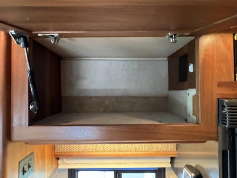 2002 Foretravel GV320 4010