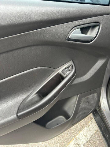 2012 Ford Focus SE