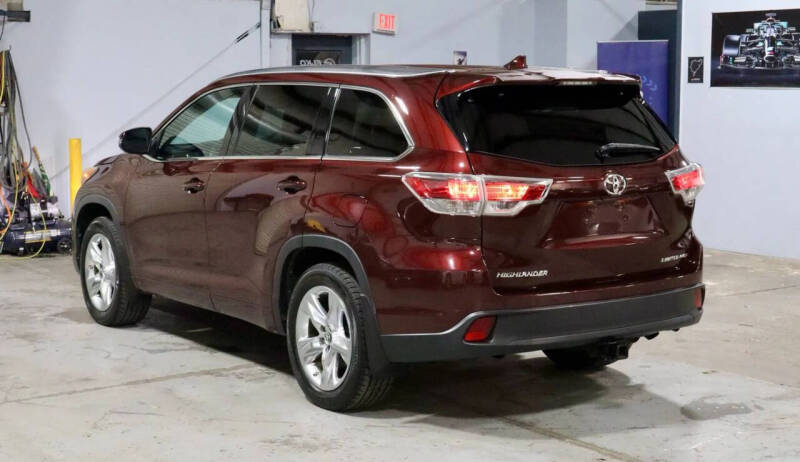 2016 Toyota Highlander