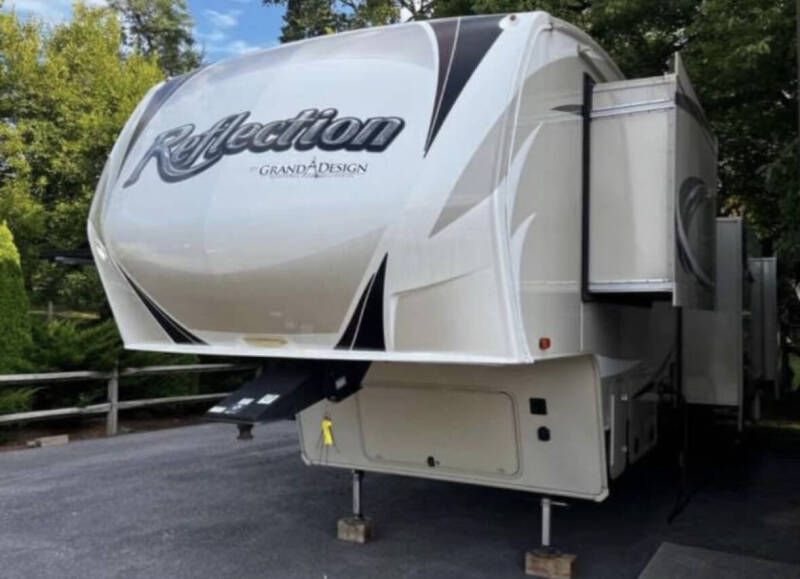 2017 Grand Design Reflection  323BHS