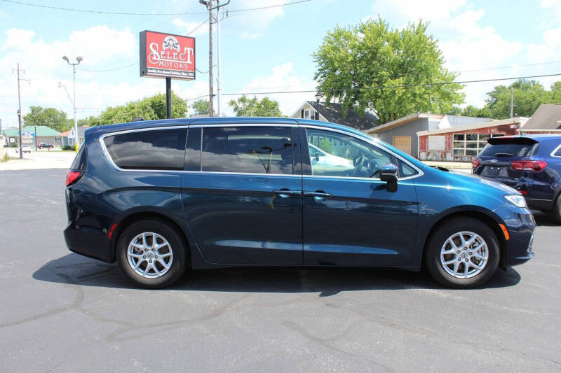 2023 Chrysler Pacifica Touring L