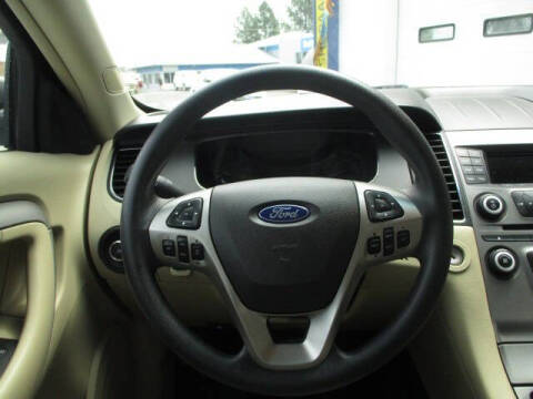 2014 Ford Taurus SE