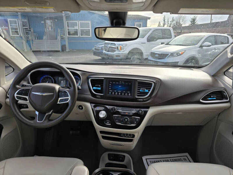 2021 Chrysler Voyager LXi