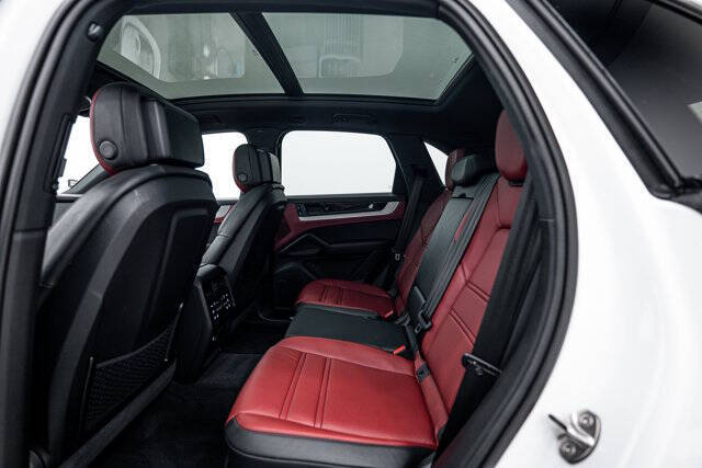 2025 Porsche Cayenne