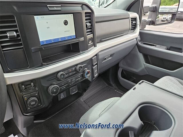 2025 Ford F-350 Super Duty XLT