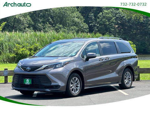 2024 Toyota Sienna LE 8-Passenger