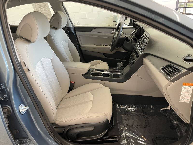 2016 Hyundai Sonata Hybrid SE