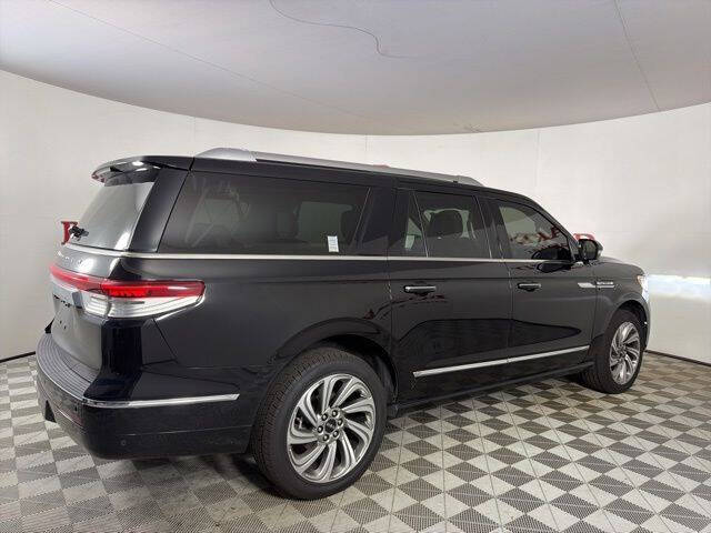 2023 Lincoln Navigator L Reserve