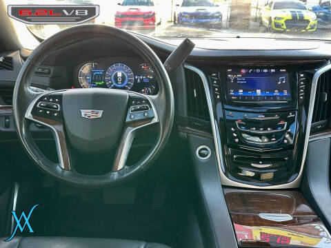 2020 Cadillac Escalade Luxury