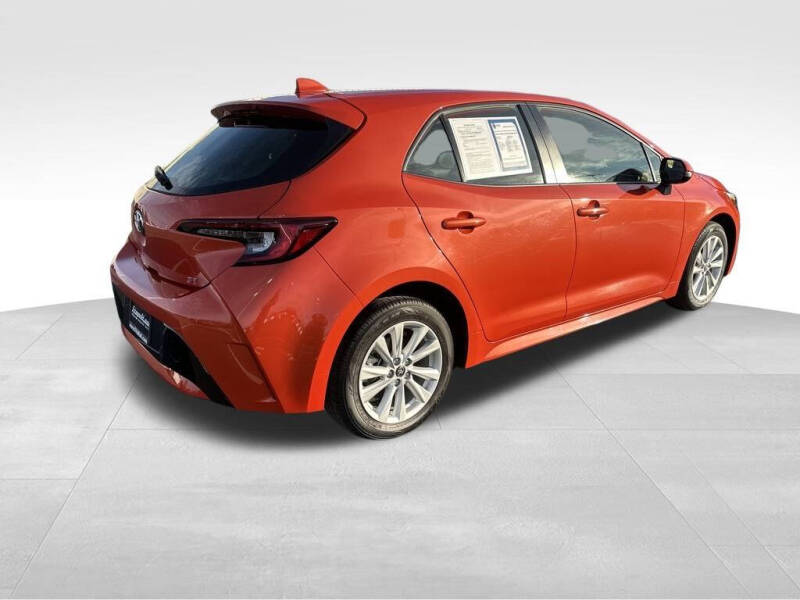 2025 Toyota Corolla Hatchback SE