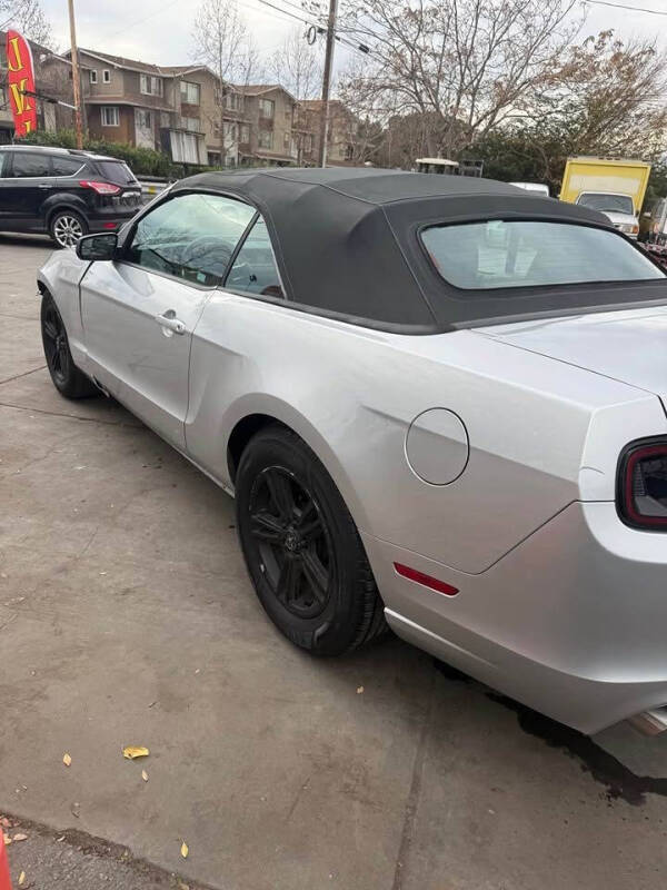2013 Ford Mustang V6