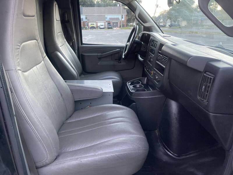 2017 Chevrolet Express 2500