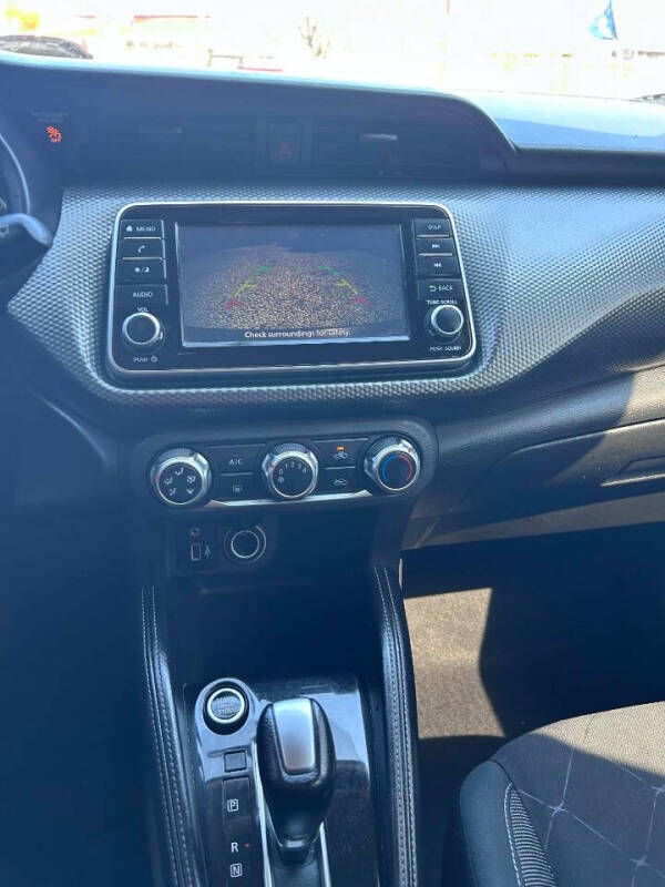 2019 Nissan Kicks S