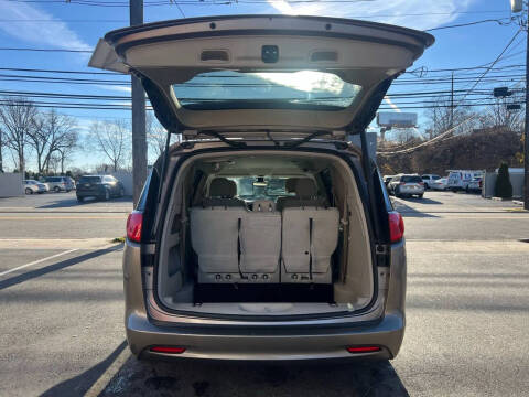 2017 Chrysler Pacifica Touring