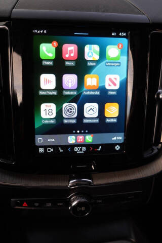 2025 Volvo XC60 B5 Plus Dark Theme