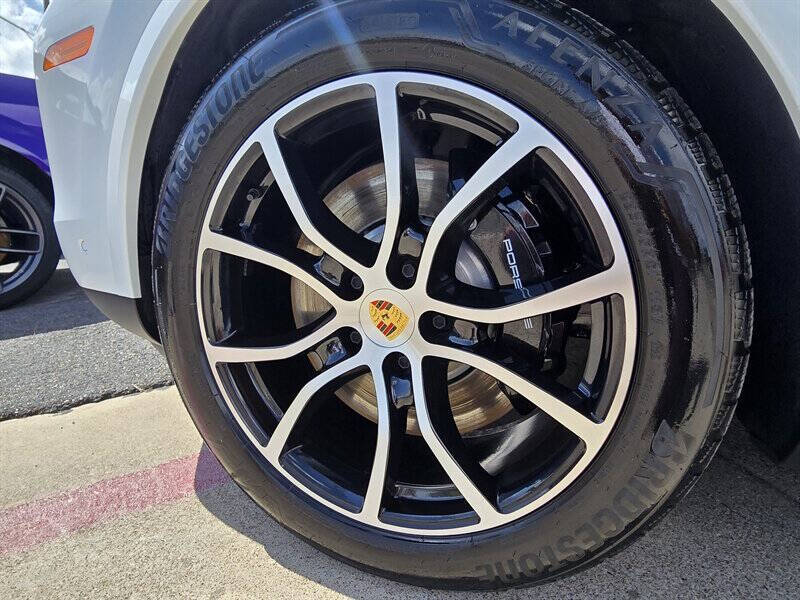 2024 Porsche Cayenne S