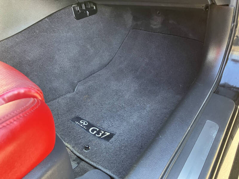 2011 Infiniti G37 Coupe IPL