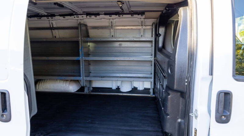 2023 Chevrolet Express 2500