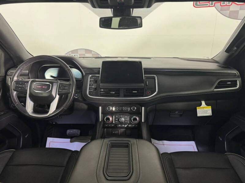 2022 GMC Yukon XL SLT