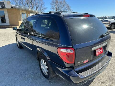 2005 Chrysler Town and Country for sale at GREENFIELD AUTO SALES in Greenfield IA