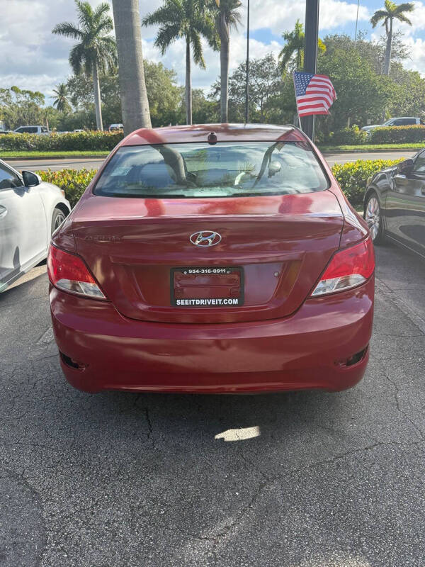 2017 Hyundai Accent SE